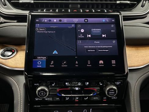 Used 2025 Jeep Grand Cherokee L Summit image 9