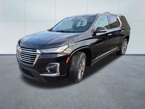 Used 2023 Chevrolet Traverse Premier image 3
