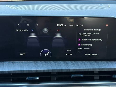 Certified 2023 Kia Telluride EX w/ EX Captain's Chair Package image 47