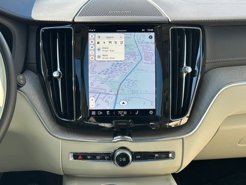 Used 2023 Volvo XC60 T8 Ultimate image 15