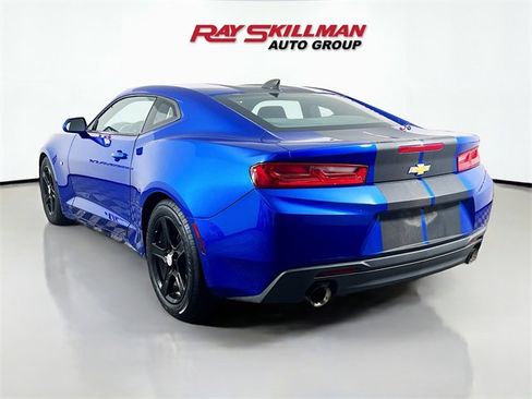 Used 2018 Chevrolet Camaro LT image 5