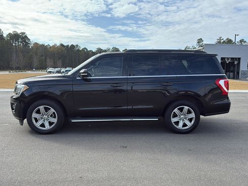 Used 2019 Ford Expedition XLT w/ Equipment Group 202A image 4