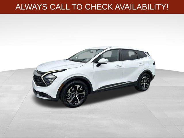 Used 2023 Kia Sportage EX FWD image 3