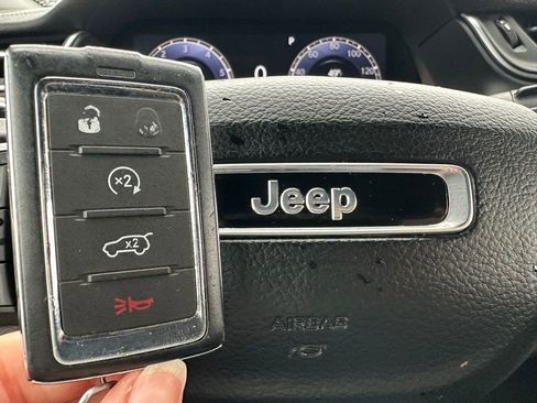 Used 2024 Jeep Grand Cherokee L Limited w/ Luxury Tech Group II AWD/4WD image 63