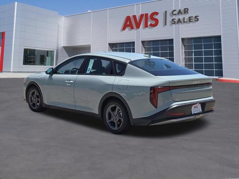 Used 2025 Kia K4 FWD image 9