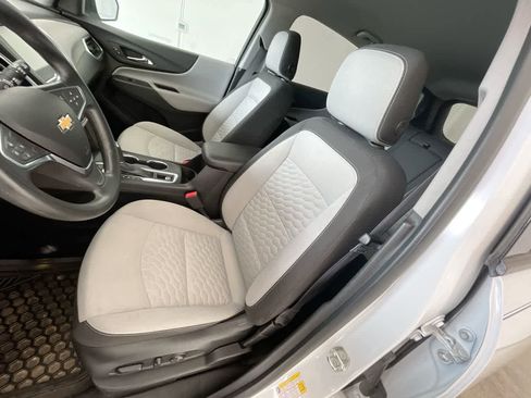 Used 2018 Chevrolet Equinox LS w/ LPO, Cargo Package AWD/4WD image 11