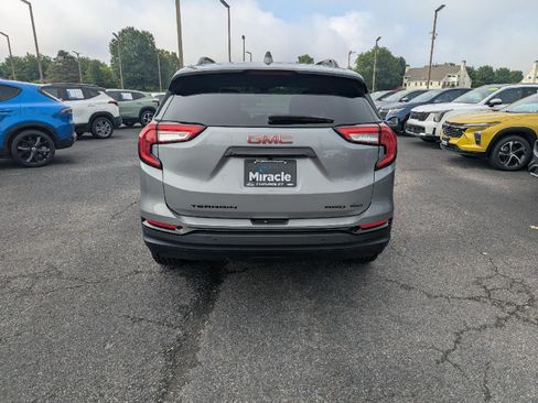 Used 2023 GMC Terrain SLE w/ Elevation Edition AWD/4WD image 6