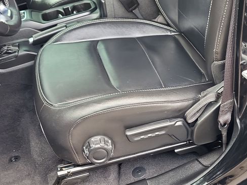 Used 2023 Jeep Wrangler Unlimited Sahara w/ Cold Weather Group image 22