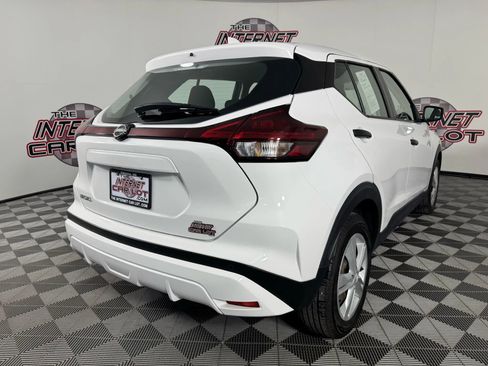Used 2022 Nissan Kicks S image 27