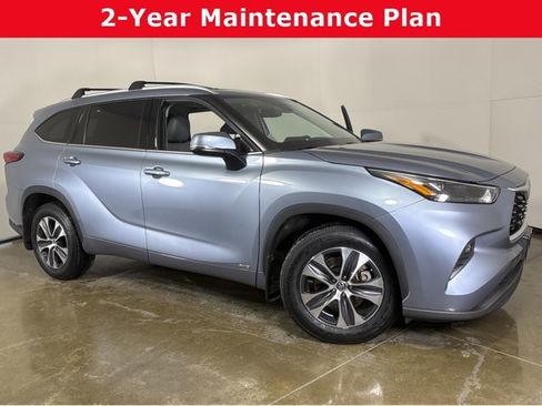 Used 2022 Toyota Highlander XLE image 1