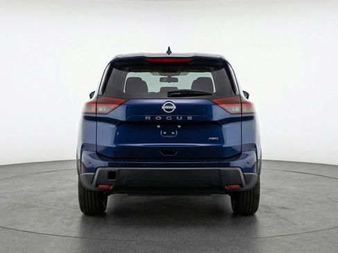 Used 2025 Nissan Rogue SV image 7