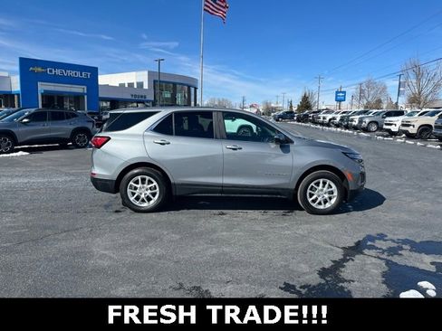 Used 2024 Chevrolet Equinox LT image 8