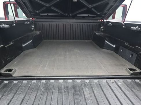 Used 2021 Toyota Tacoma SR5 RWD image 15