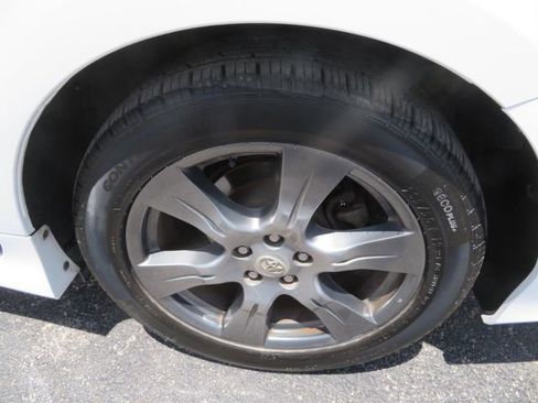 Used 2017 Toyota Sienna SE image 10