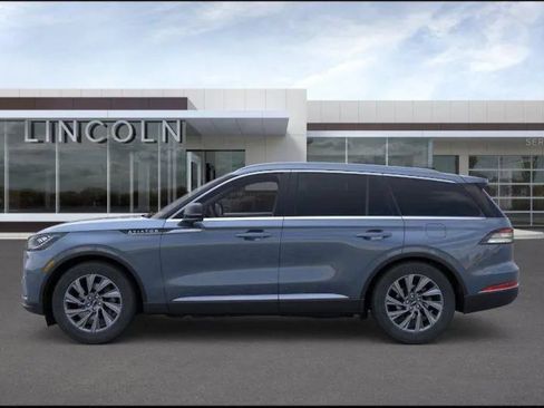 Used 2026 Lincoln Aviator Reserve AWD/4WD image 2