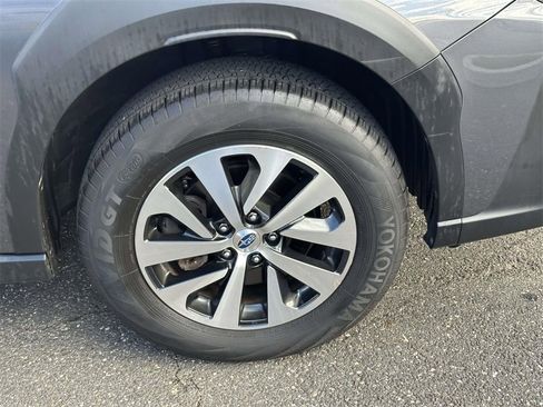 Used 2023 Subaru Outback Premium image 10