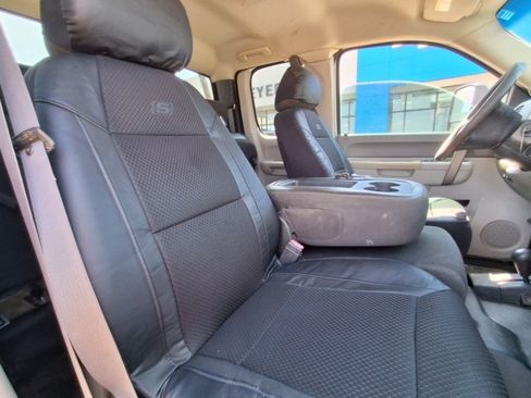 Used 2011 Chevrolet Silverado 3500 W/T AWD/4WD image 14