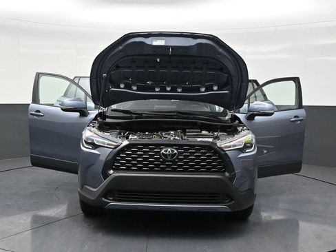 Used 2024 Toyota Corolla Cross LE image 33