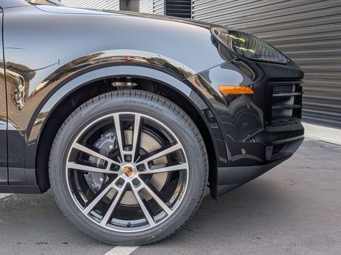 New 2026 Porsche Cayenne AWD/4WD image 12