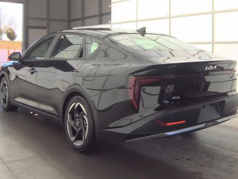 Used 2025 Kia K4 EX FWD image 2