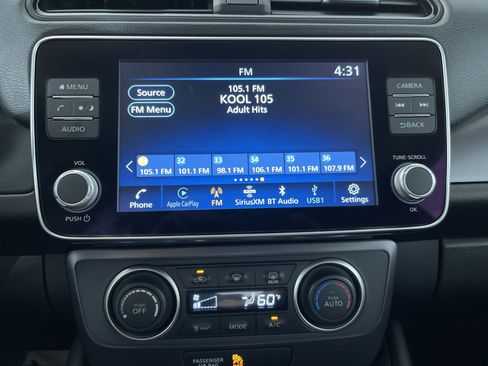 Certified 2025 Nissan Leaf S FWD image 18