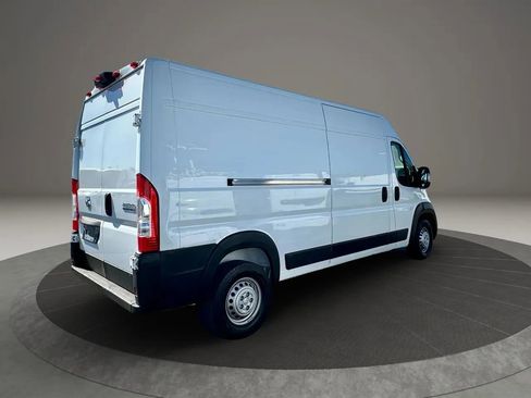 Used 2025 RAM ProMaster 2500 w/ Convenience Group image 5