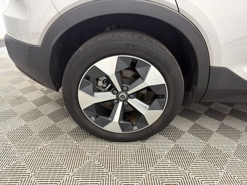 Used 2023 Volvo XC40 B5 Ultimate AWD/4WD image 18