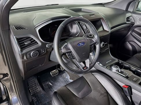 Used 2020 Ford Edge ST image 9