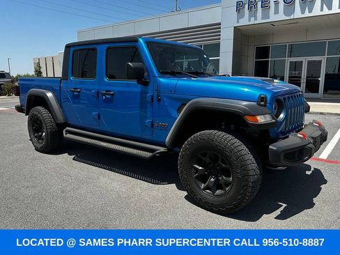 Used 2023 Jeep Gladiator Mojave w/ Cold Weather Group AWD/4WD image 4