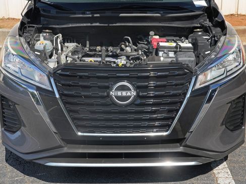 Used 2024 Nissan Kicks S FWD image 7