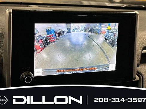 Used 2025 Toyota RAV4 XLE AWD/4WD image 19