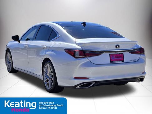 Used 2022 Lexus ES 350 Ultra Luxury w/ Accessory Package 2 image 8