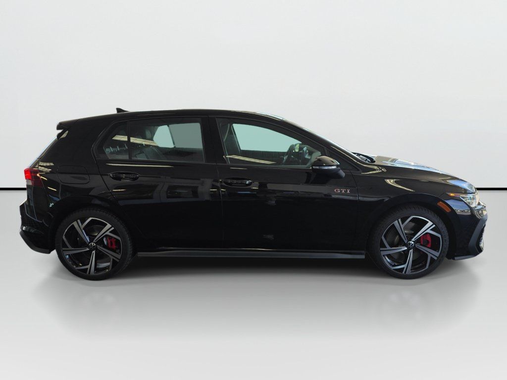 New 2026 Volkswagen GTI SE FWD image 2