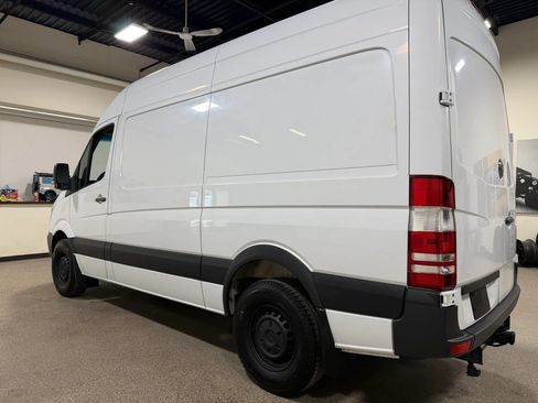 Used 2018 Mercedes-Benz Sprinter 2500 image 18