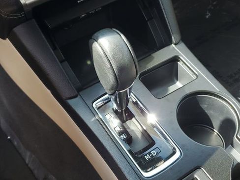 Used 2019 Subaru Outback 2.5i Limited AWD/4WD image 18