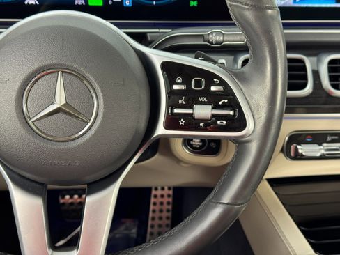 Used 2020 Mercedes-Benz GLS 580 4MATIC image 26