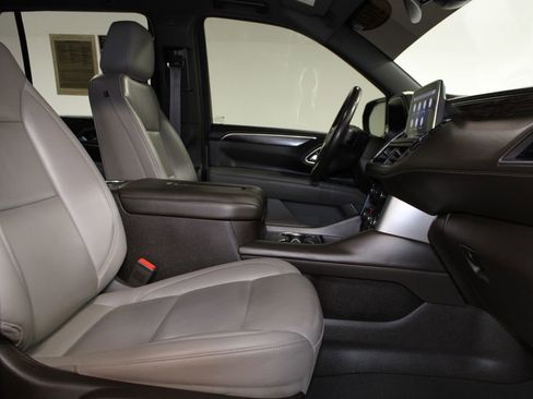 Used 2021 Chevrolet Tahoe Z71 w/ Z71 Off-Road Package image 28