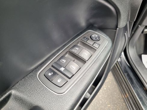 Used 2022 Dodge Charger SXT w/ Leather Interior Group RWD image 27