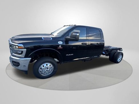 New 2025 RAM 3500 Big Horn image 3