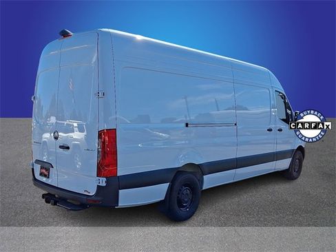 Used 2025 Mercedes-Benz Sprinter 2500 image 4