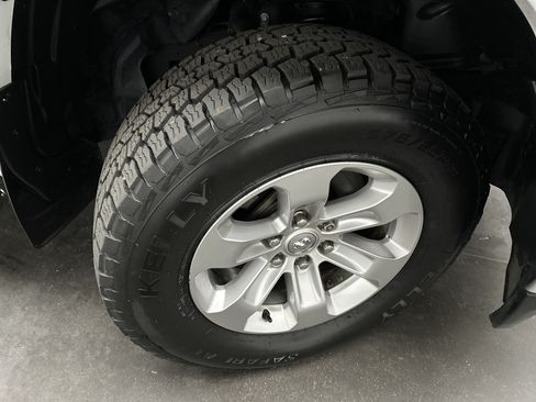 Used 2020 RAM 1500 Laramie AWD/4WD image 11