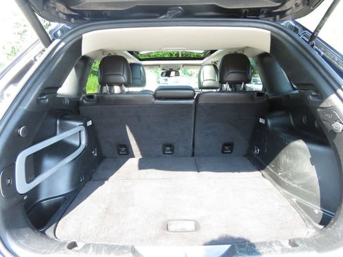 Used 2016 Jeep Cherokee Trailhawk w/ Comfort/Convenience Group AWD/4WD image 17