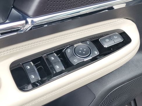 New 2026 Lincoln Corsair Premiere image 10