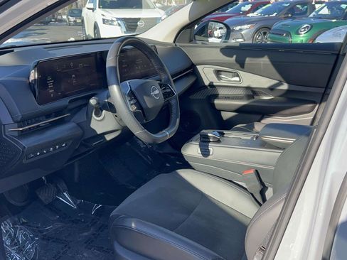 Used 2024 Nissan Ariya AWD image 29
