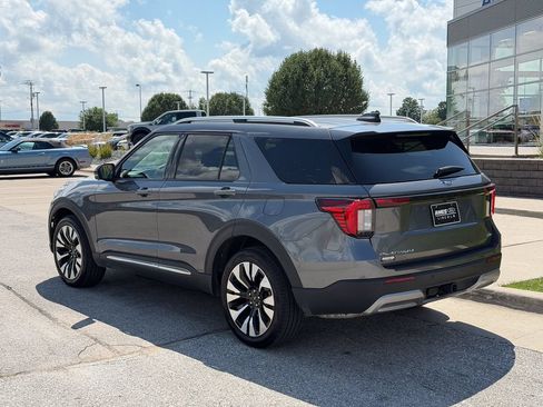 Certified 2025 Ford Explorer Platinum w/ LUX Leather Package AWD/4WD image 4