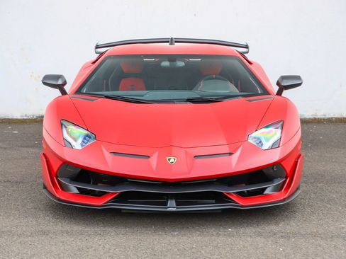 Used 2019 Lamborghini Aventador SVJ AWD/4WD image 14