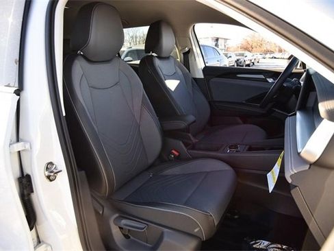 New 2026 Volkswagen Tiguan SE image 19