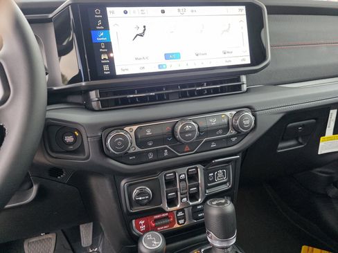 New 2026 Jeep Wrangler Unlimited Rubicon image 9