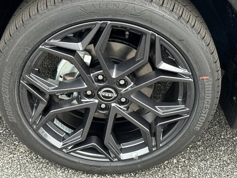 New 2026 Nissan Kicks SR w/ Cold Weather Package image 9