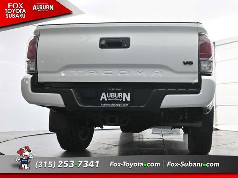 Used 2023 Toyota Tacoma TRD Sport AWD/4WD image 19